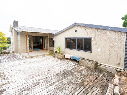 90 Houchens Road, Glenview