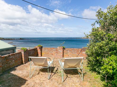 38 Owhiro Bay Parade, Owhiro Bay