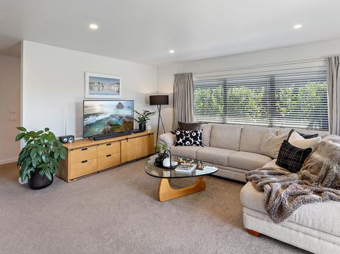 53 Waipunahau Road, Waikanae