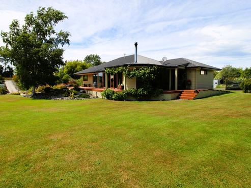 31 Essex Street, Weston
