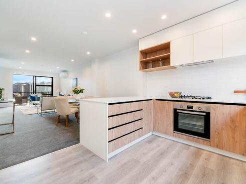 7 Henry Maxwell Way, Flat Bush