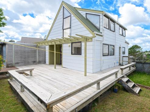 30 Glen Vista Place, Bayview