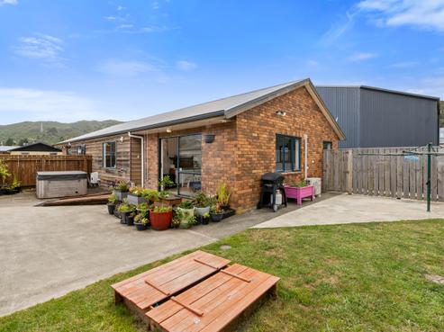 4A Ipswich Grove, Wainuiomata