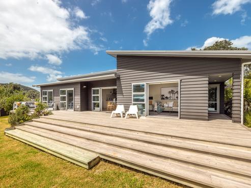 19 Sea View Road, Ostend