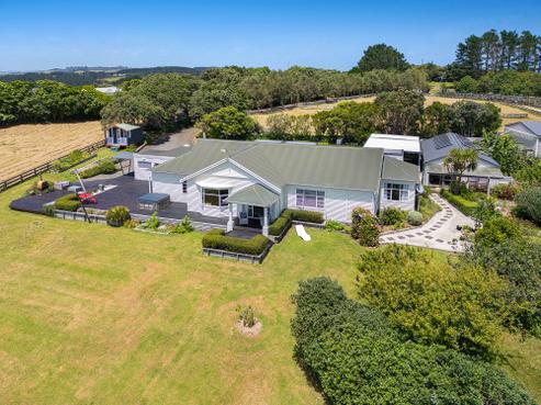 154 Te Kanae Road, South Head