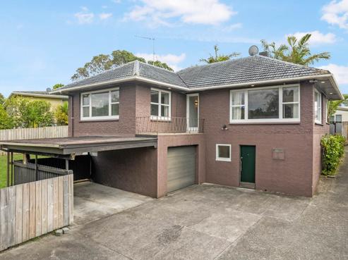 31 Lyndhurst Road, Te Atatu South