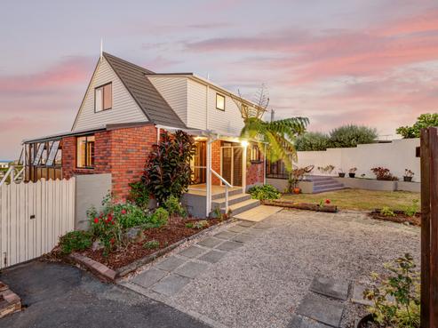 15 Higham Ferrers Place, Red Beach