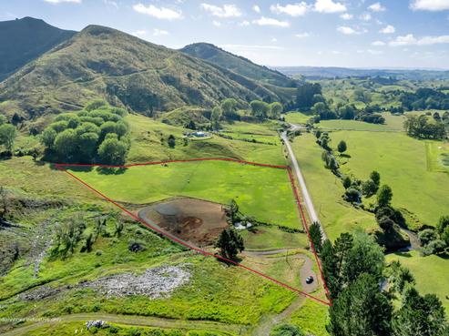 1586 Omana Road, Tangiteroria