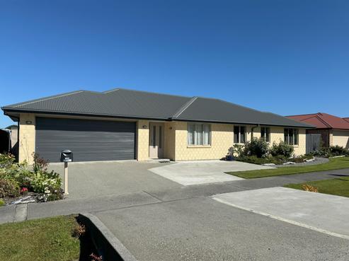 142A Coulson Road, Paroa