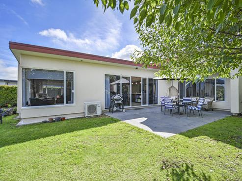 16 Hikanui Drive, Havelock North
