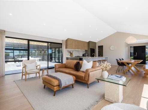 75 Queen Charlotte Drive, Aotea