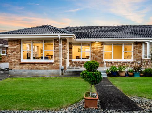2/50 Turama Road, Royal Oak