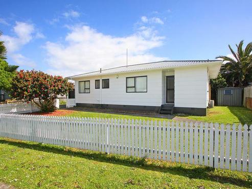 16 Hatherley Place, Clendon Park