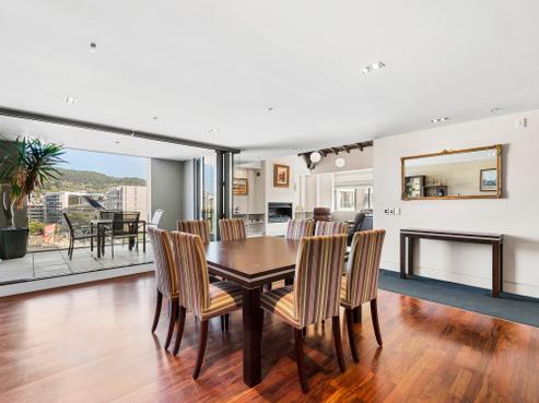 11/11 Cable Street, Wellington Central