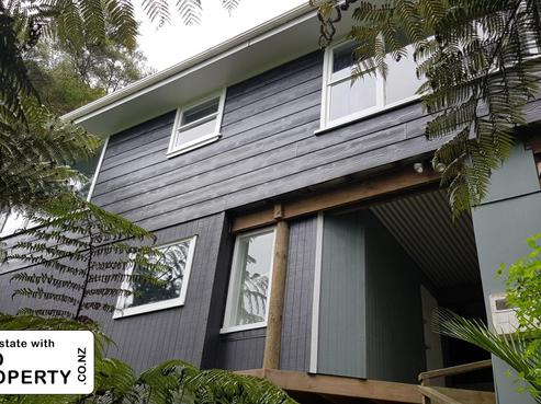 256A Western Hills Drive, Avenues