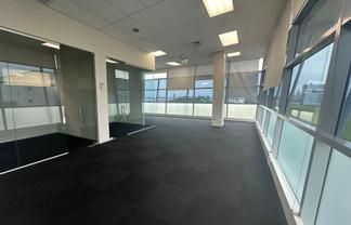 Ample Parking with Ormiston Office