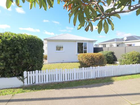 5 Stirling Street, Windsor