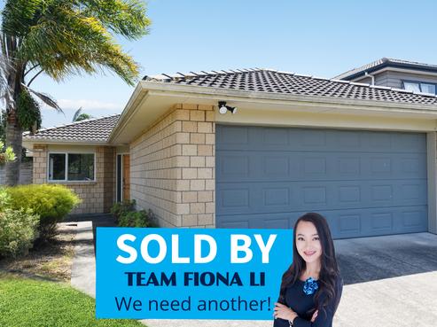 8 Riverglade Parkway, Te Atatu South