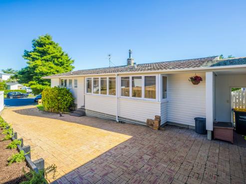 8 Miro Place, Waiuku