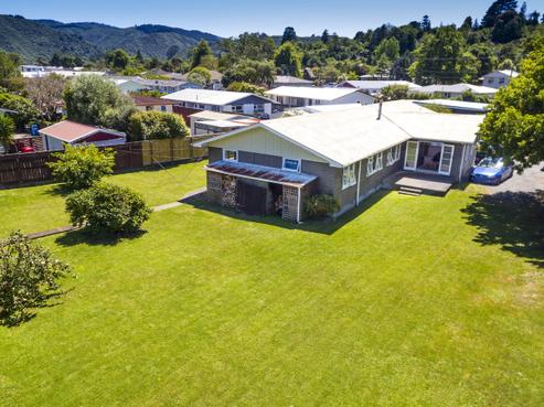 28 Moeraki Road, Maoribank