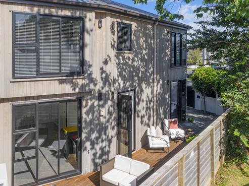 43A Empire Road, Epsom