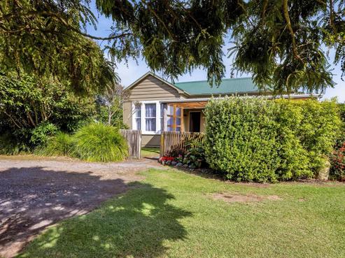 1454 South Road, Oakura
