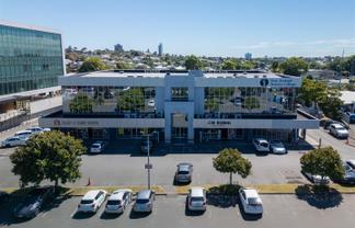 CBRE - Bright & Spacious Office | Greenlane