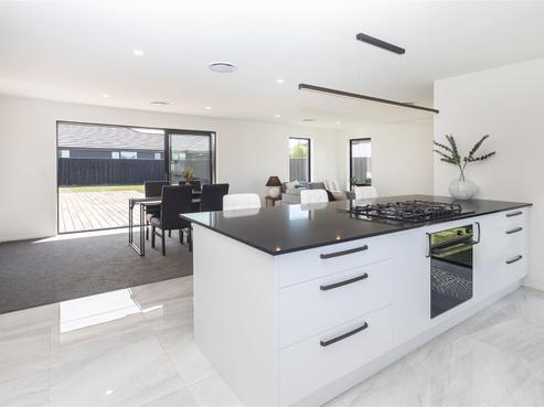 15 Claremont Crescent, Amberley