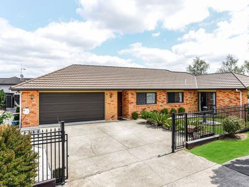 47 Somerton Drive, Huntington
