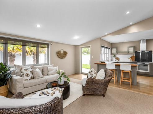 2 Edwards Street, Frimley