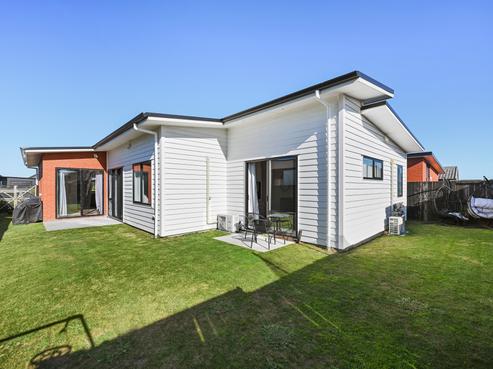 17 Medway Place, Greenhill Park