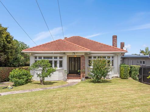 54 Seacliffe Road, Hillsborough