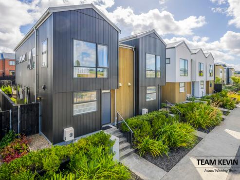 6 Kapia Road, Massey