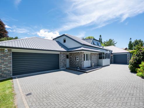 33 Grand Vue Road, Kawaha Point
