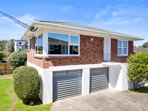 1/766 Beach Road, Browns Bay