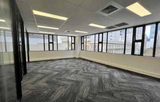 Well Positioned & Contemporary Office