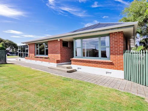 23 Cruickshank Crescent, Rosedale