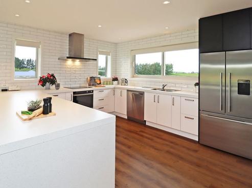 21 Trailview Lane, Weston