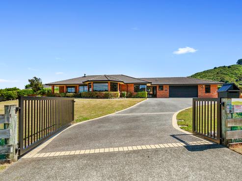 1 Grace Nicholls Grove, Riverstone Terraces