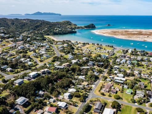 17 Olsen Avenue, Mangawhai Heads