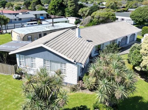 1 Robert Road, Paroa