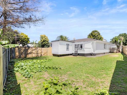 2/9 Slim Place, Clendon Park