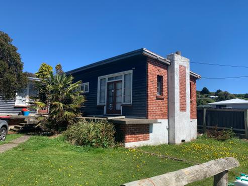 10 Mcdougall Street, Bluff
