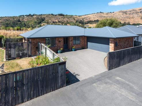 19 Hamlet Lane, Heathcote Valley