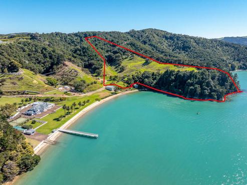 306B Cowes Bay Road, Waiheke Island