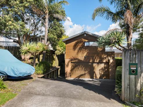 2/4 Mercury Lane, Windsor Park