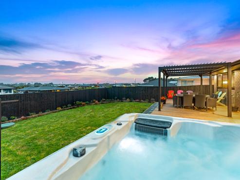 59 McLarin Road, Glenbrook