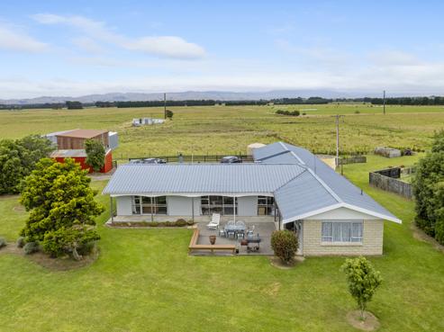 921 Top Grass Road, Dannevirke