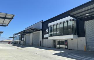 Brand new 485sqm in Wiri