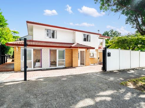 80 Empire Road, Epsom
